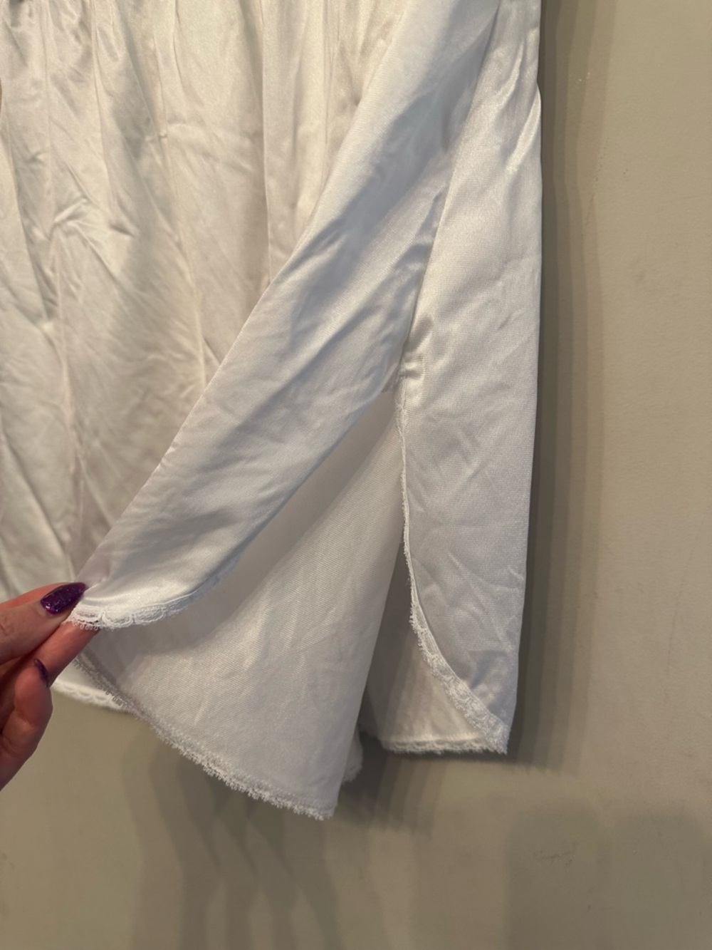 True Vintage Vanity Fair White Short Slip Skirt w/ Lace Detail Size Medium - Picture 4 of 6